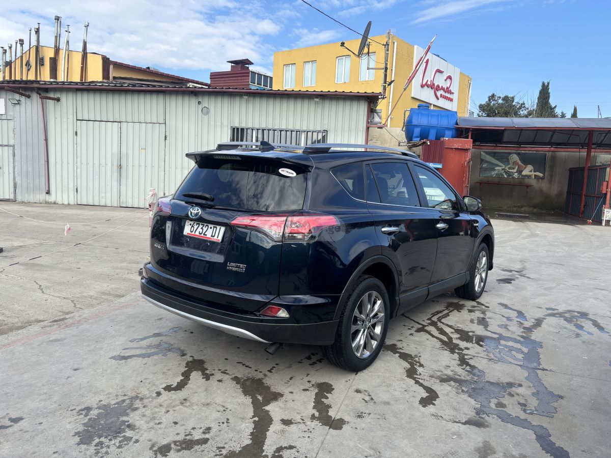 Toyota RAV 4 - фото 4