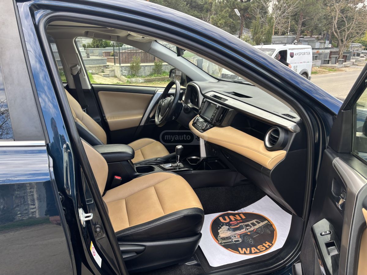 Toyota RAV 4 - фото 5