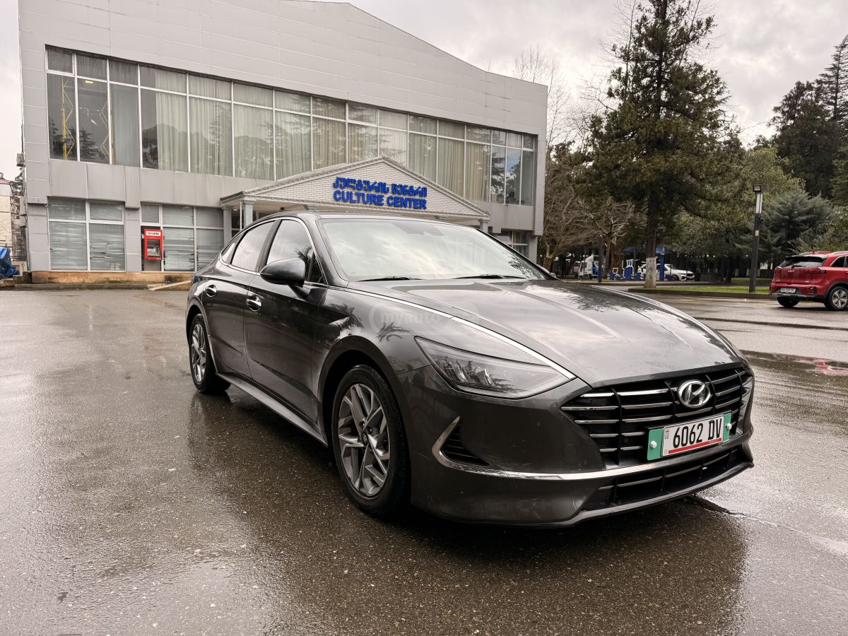 Hyundai Sonata - фото 1