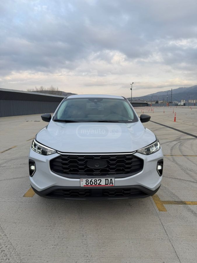 Ford Escape - фото 1