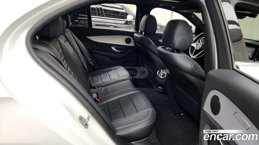 Mercedes-Benz E 63 AMG 2021 — миниатюра 12