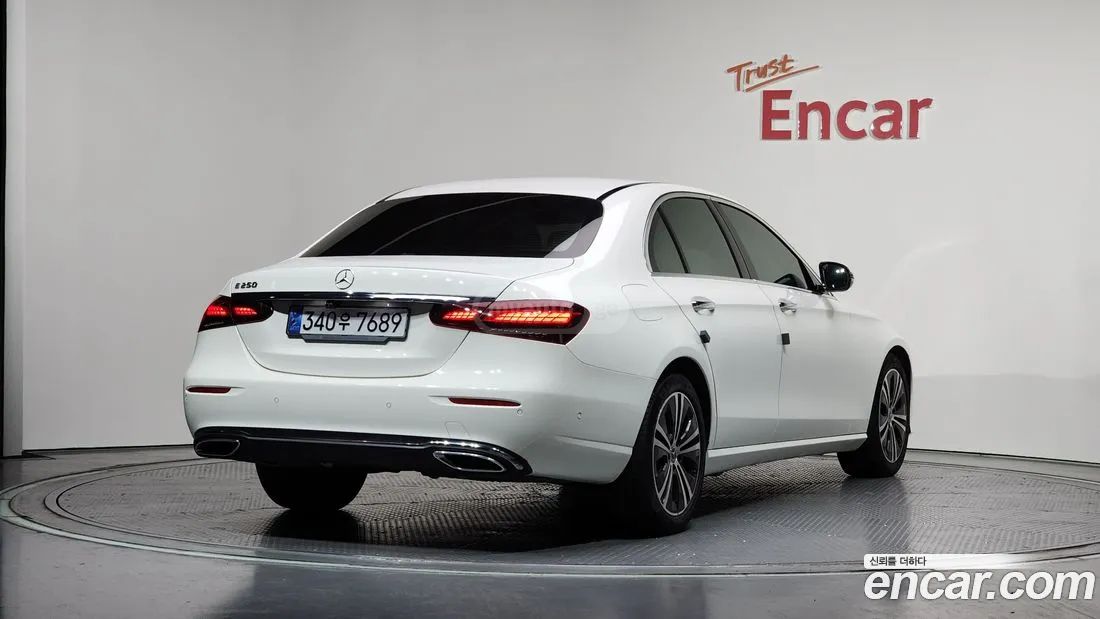 Mercedes-Benz E 63 AMG 2021 — миниатюра 2