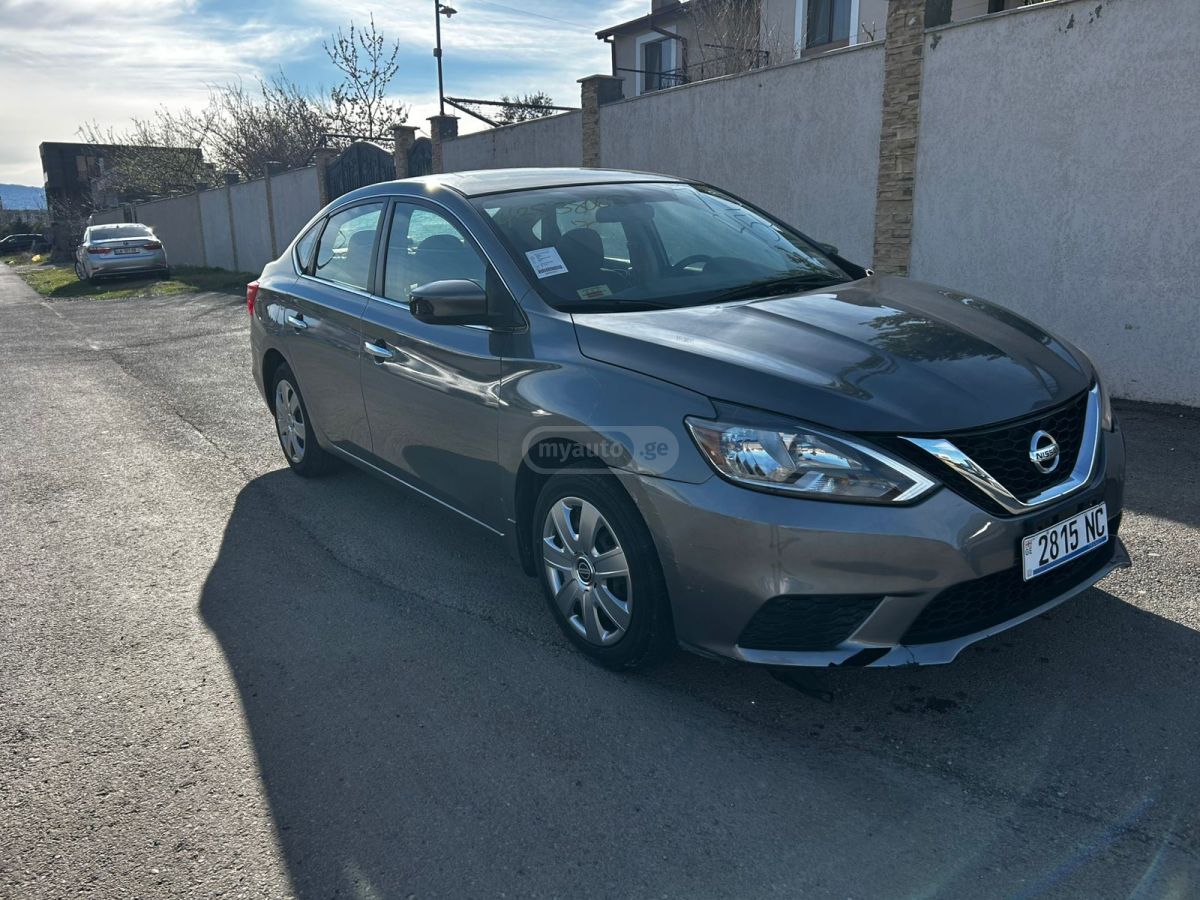 Nissan Sentra - фото 1