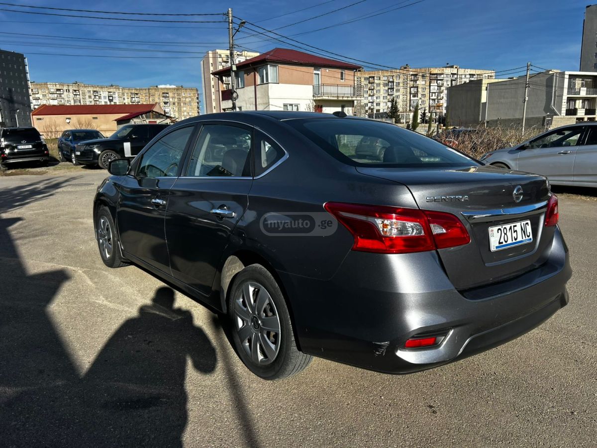 Nissan Sentra - фото 4