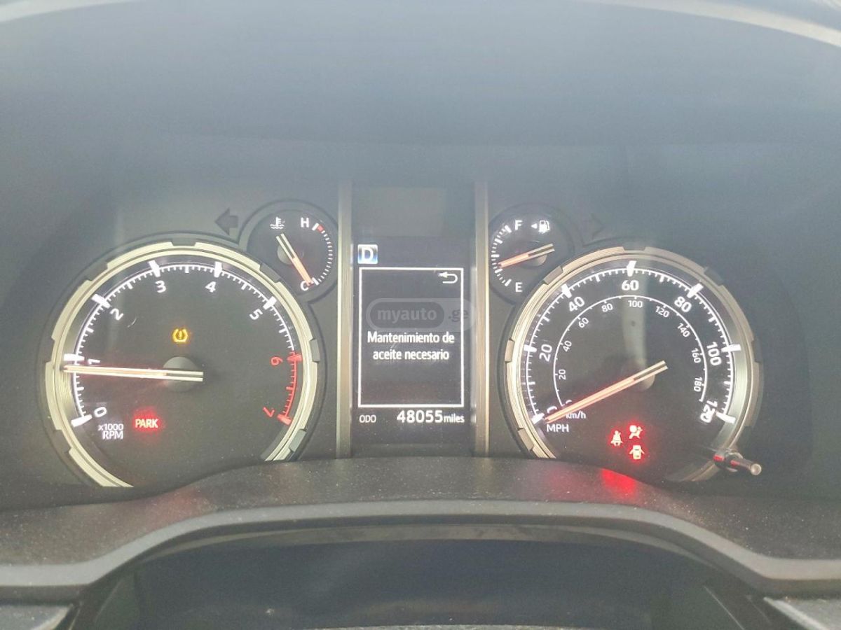 Toyota 4 Runner - фото 9