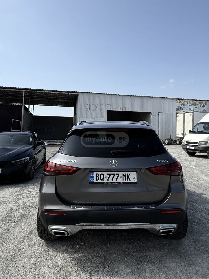 Mercedes-Benz Base GLA 250 4dr All-Wheel Dri — миниатюра 1