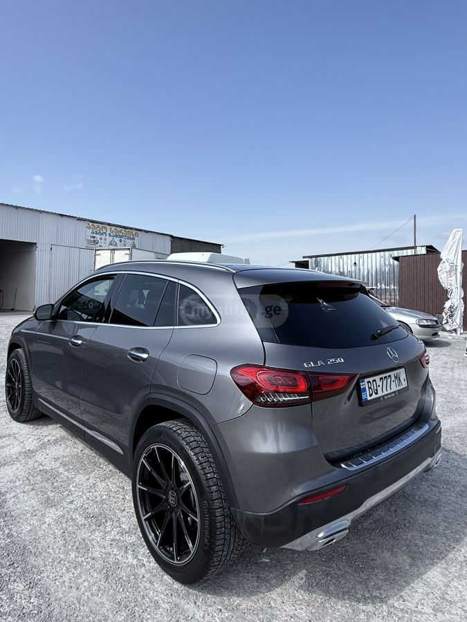 Mercedes-Benz Base GLA 250 4dr All-Wheel Dri — миниатюра 8