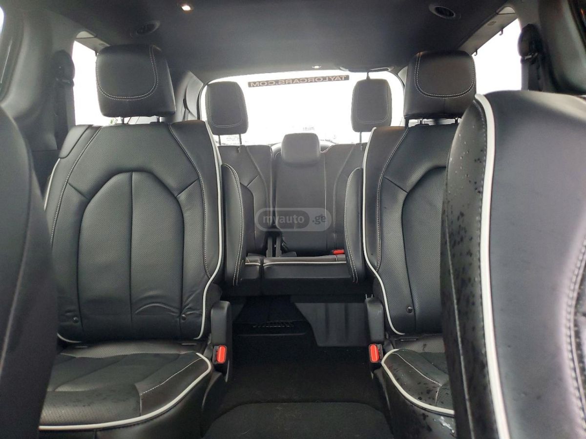 Chrysler Pacifica 2024 — миниатюра 10