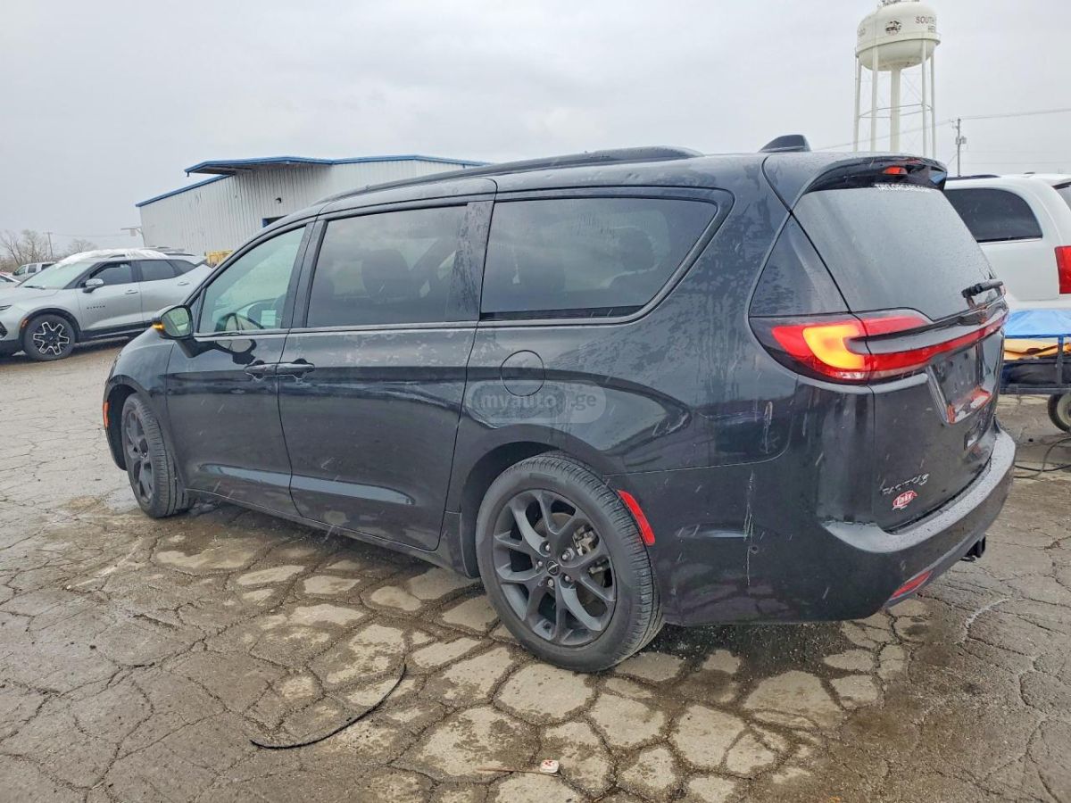 Chrysler Pacifica 2024 — миниатюра 2