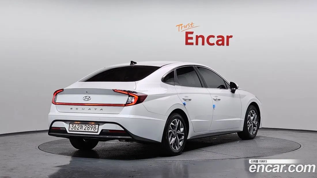 Hyundai Sonata - фото 2