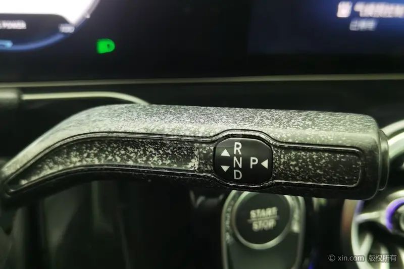 Mercedes-Benz EQA 300 2022 — миниатюра 10