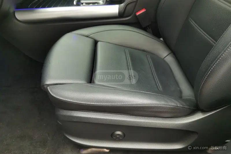 Mercedes-Benz EQA 300 2022 — миниатюра 12