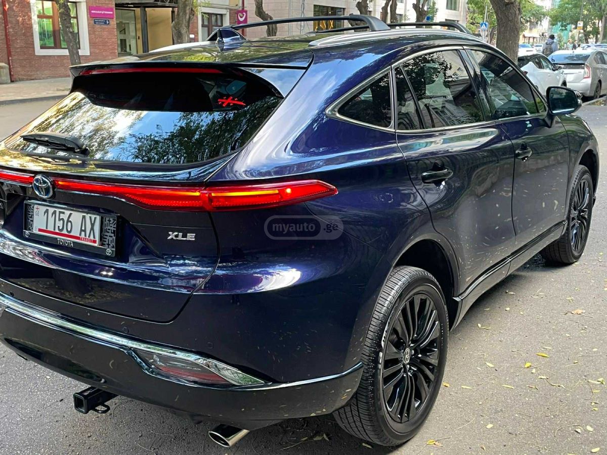 Toyota Nightshade 4dr All-Wheel Drive — миниатюра 3