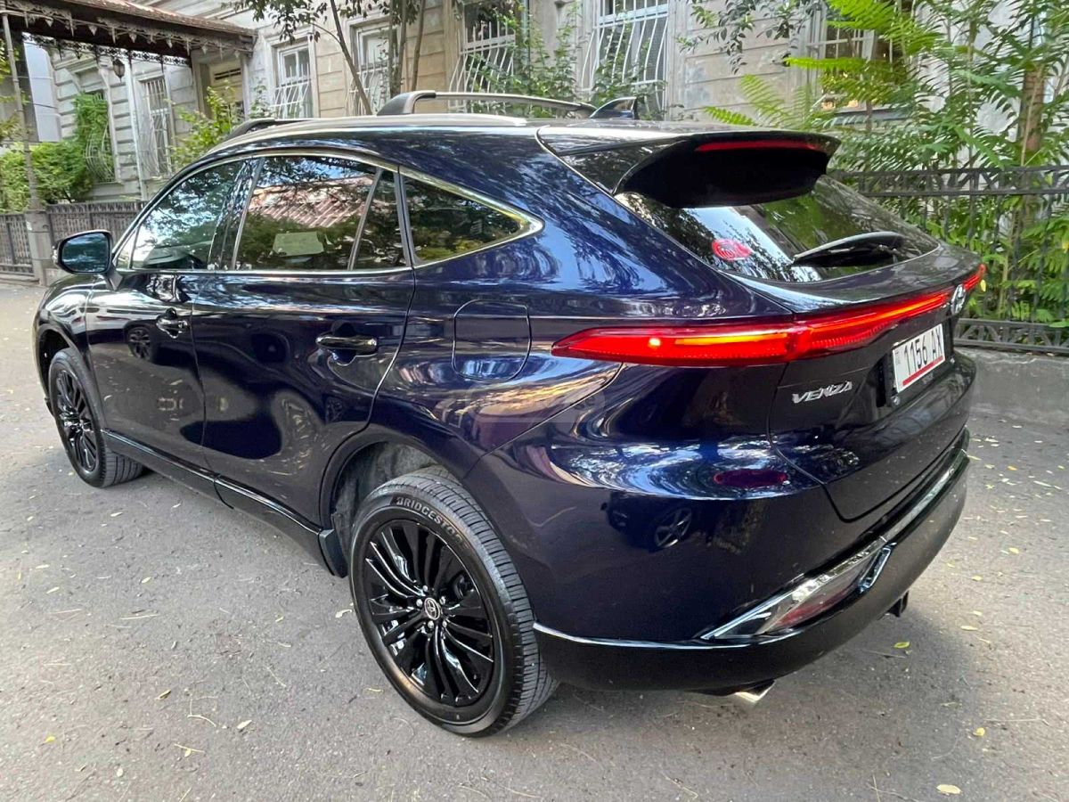 Toyota Nightshade 4dr All-Wheel Drive — миниатюра 4