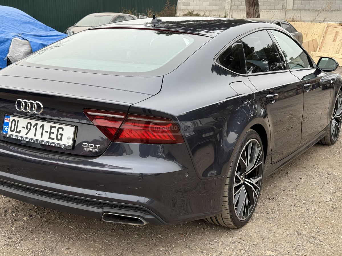 Audi A7 - фото 10