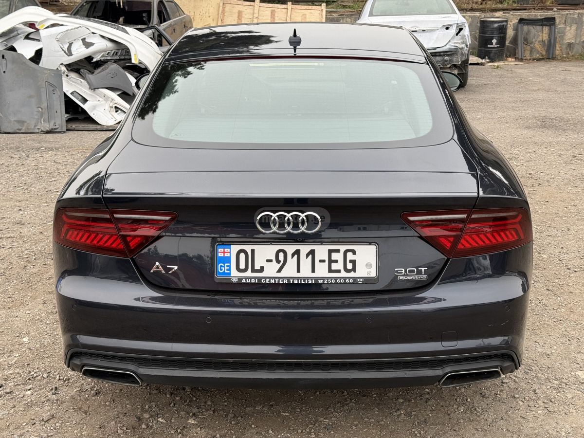 Audi A7 - фото 9
