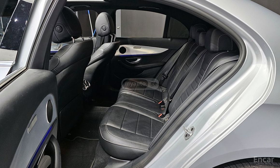 Mercedes-Benz E 250 2020 — миниатюра 8