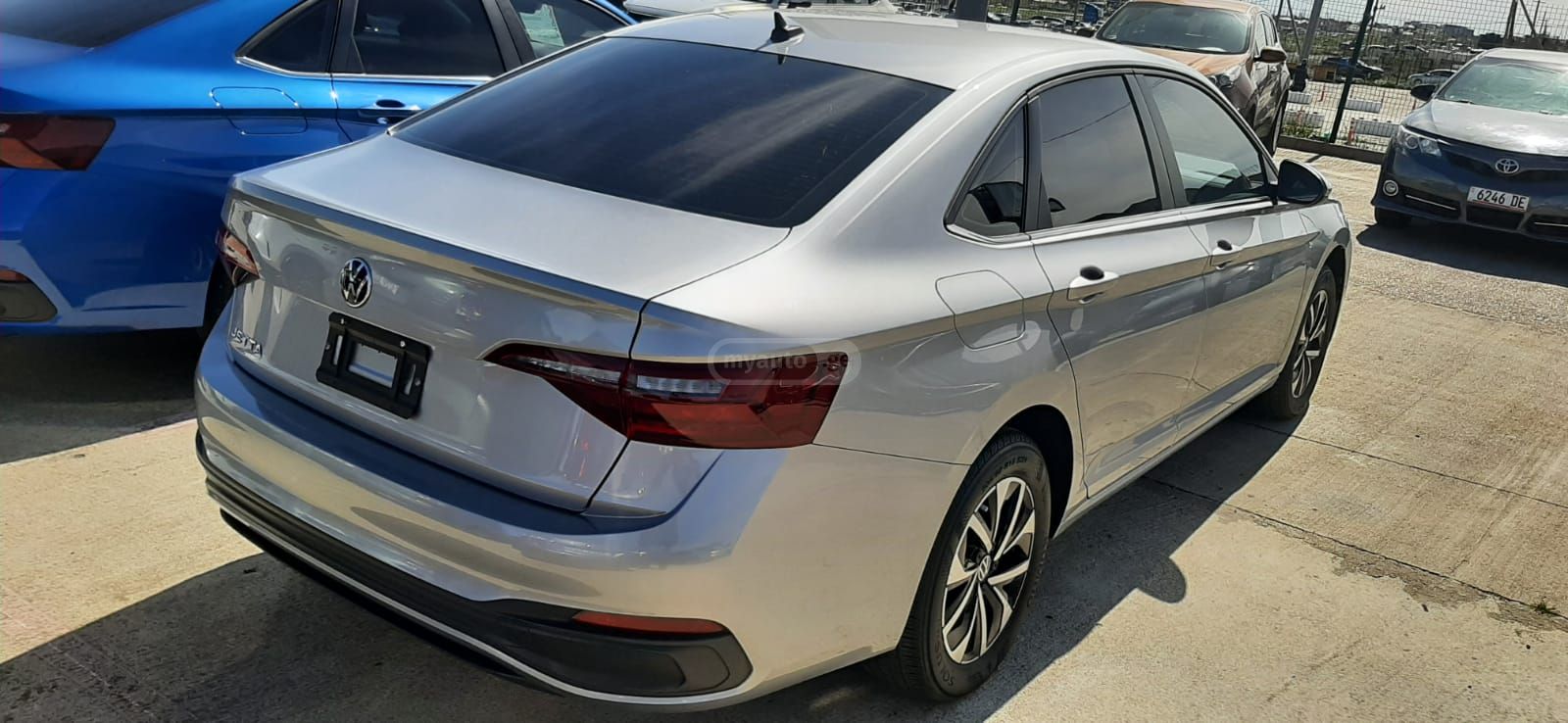 Volkswagen Jetta - фото 5