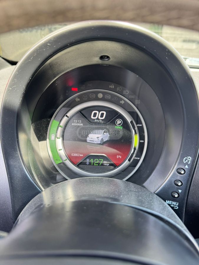 Fiat 500e - фото 10
