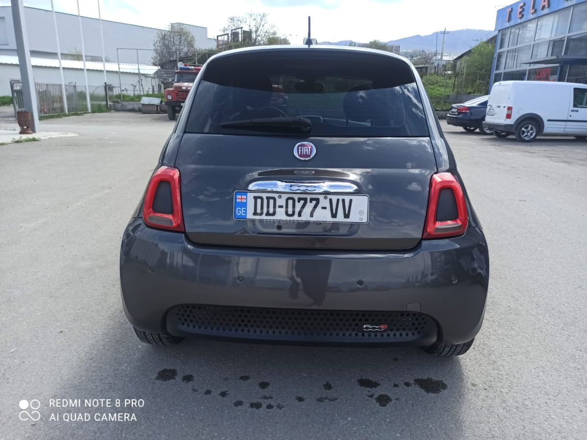 Fiat 500e - фото 4