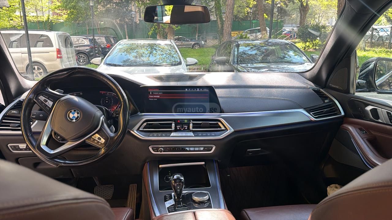 BMW X5 - фото 9