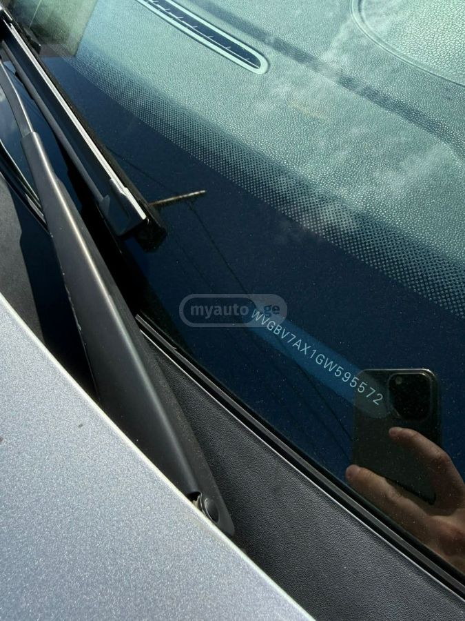 Volkswagen Tiguan - фото 15