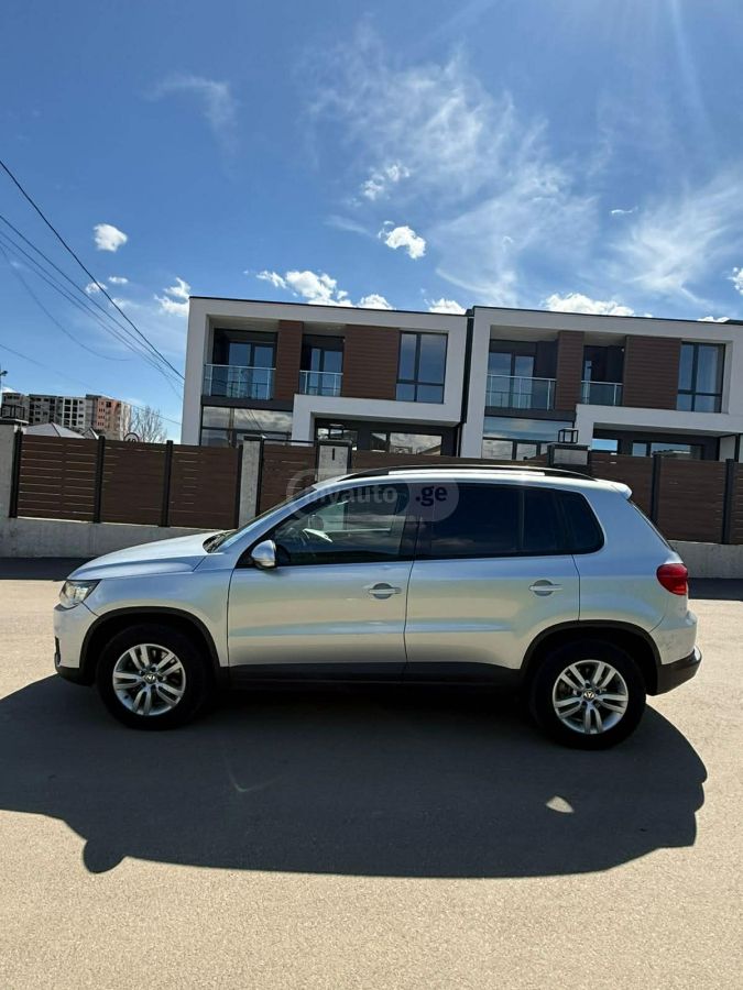 Volkswagen Tiguan - фото 3