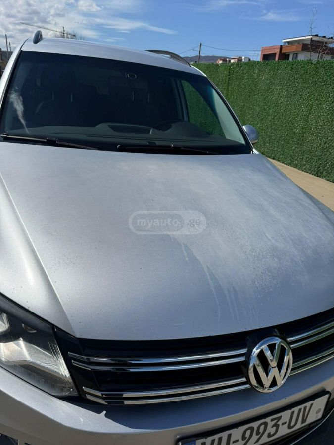 Volkswagen Tiguan - фото 8