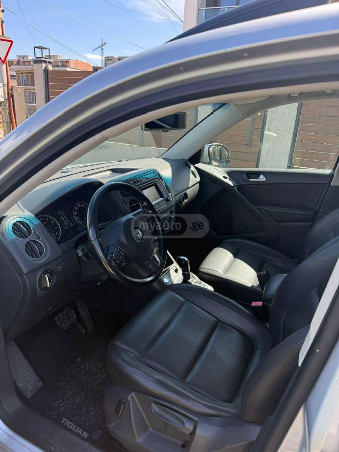 Volkswagen Tiguan - фото 9