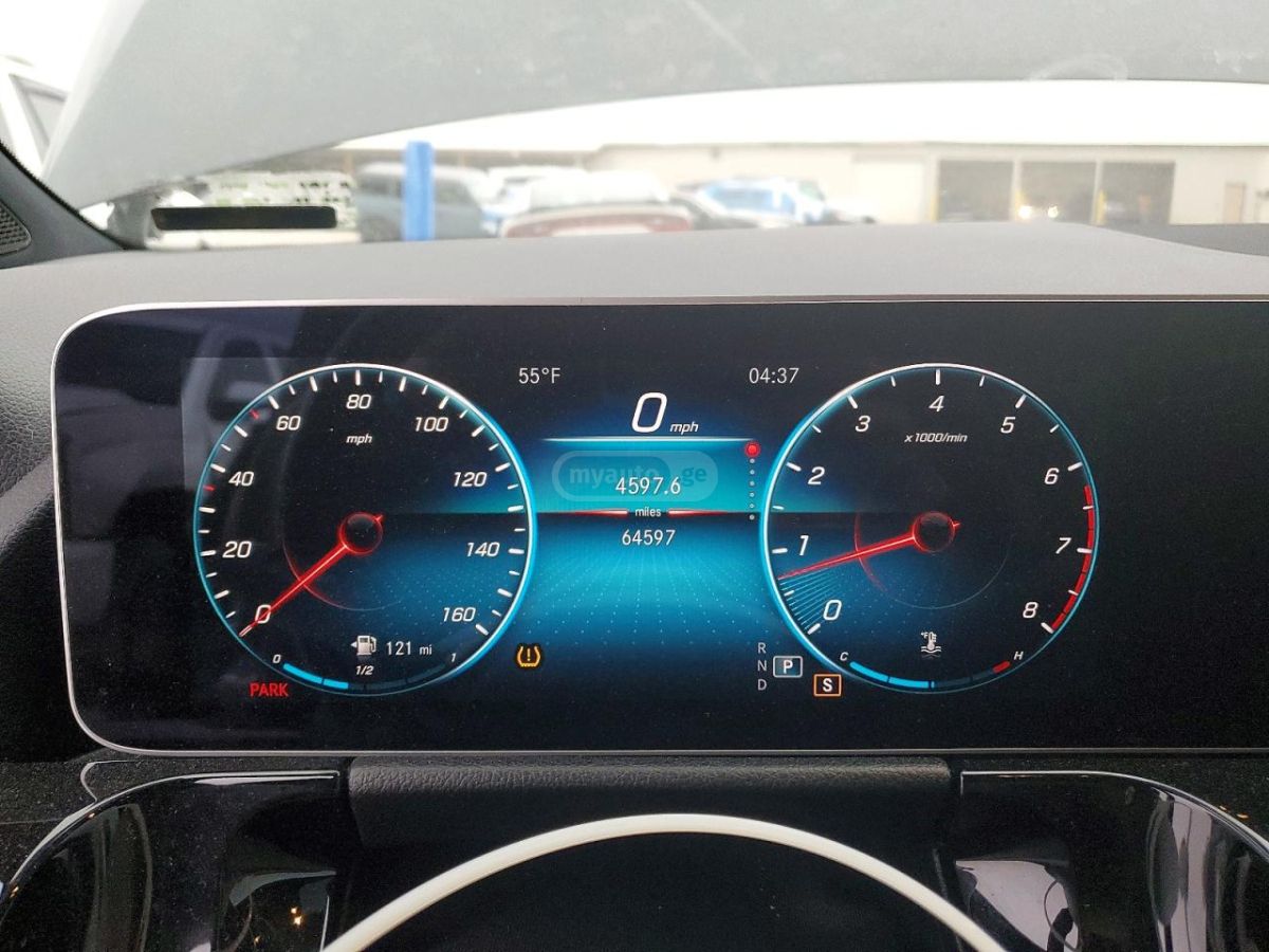 Mercedes-Benz GLA 250 - фото 9