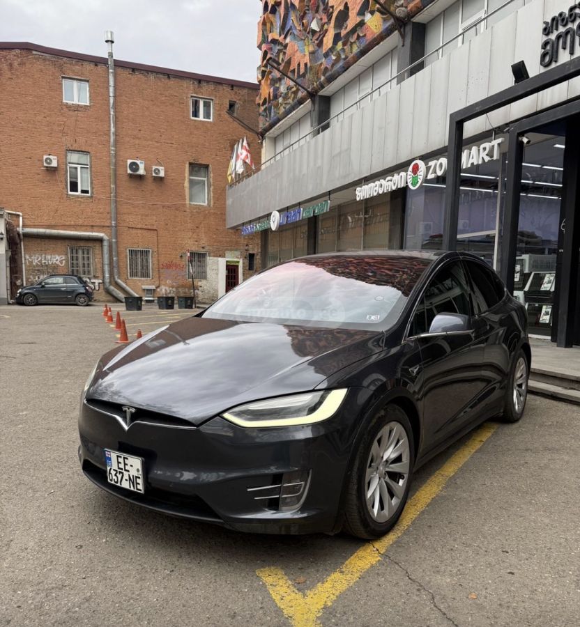 Tesla Model X - фото 2