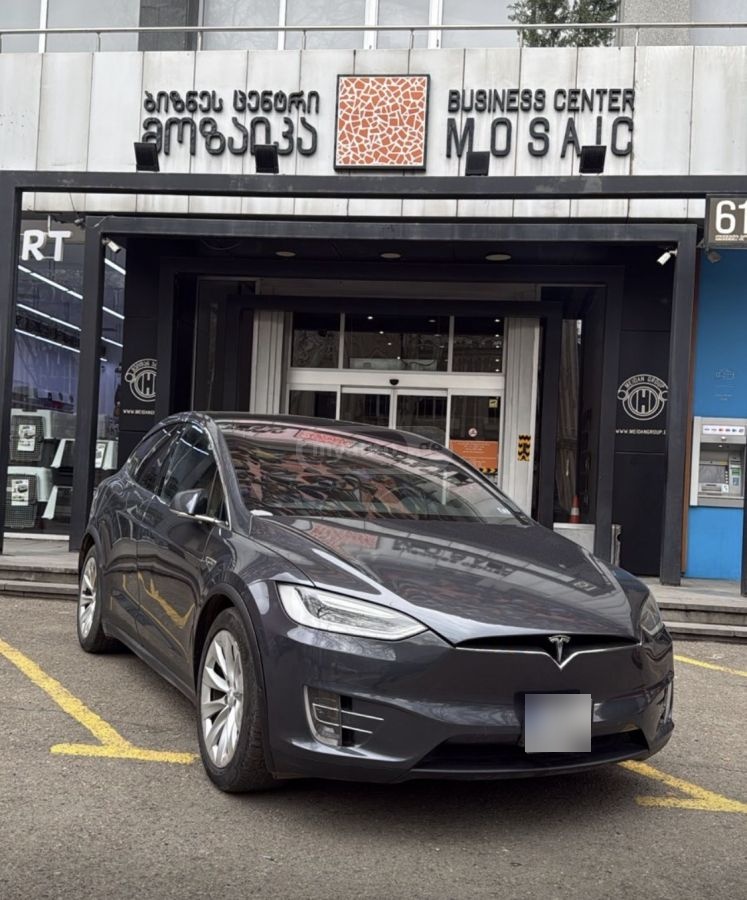 Tesla Model X - фото 6