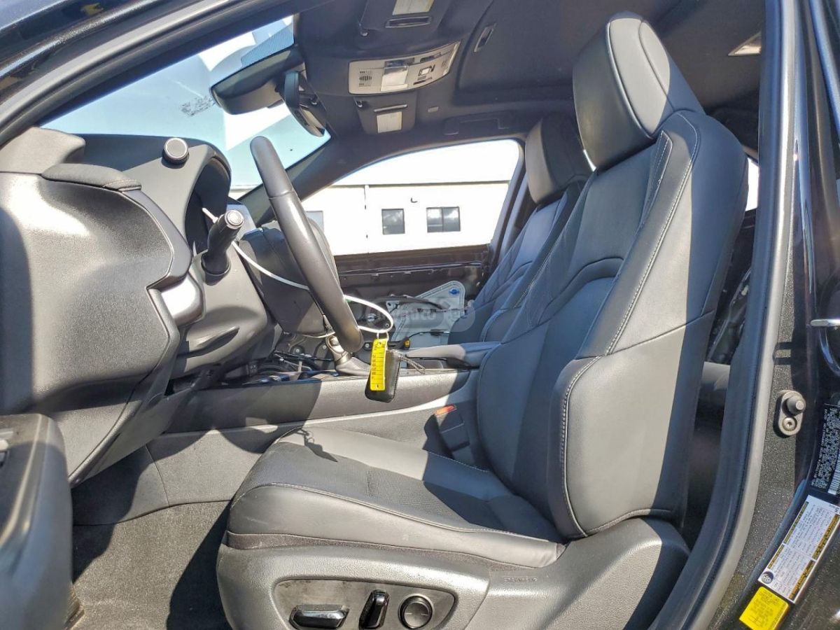 Lexus UX 250 h 2023 — миниатюра 7