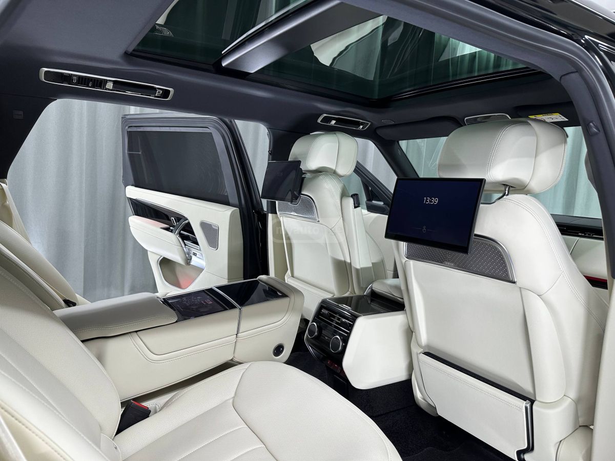 Land Rover Range Rover Vogue 2026 — миниатюра 10