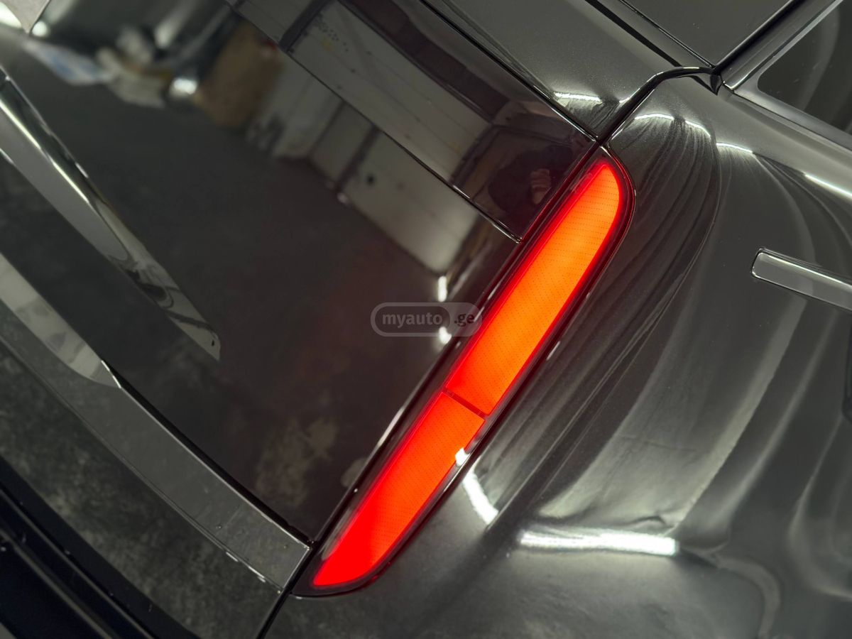 Land Rover Range Rover Vogue 2026 — миниатюра 7