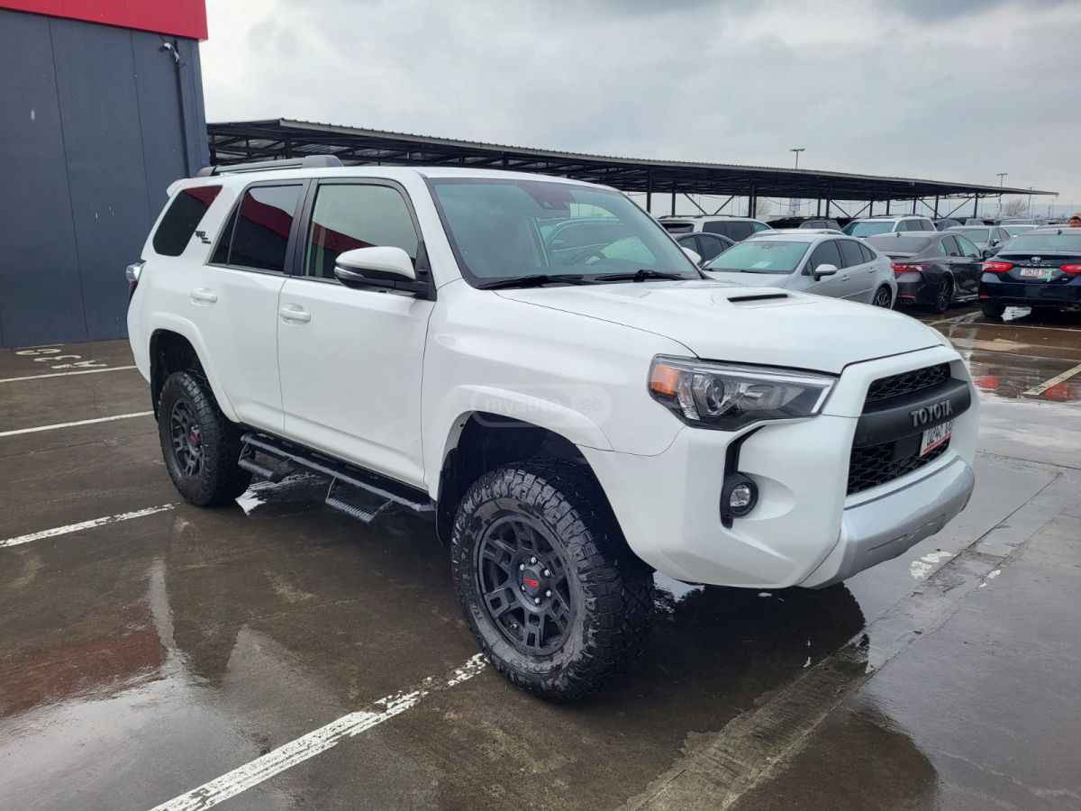 Toyota 4 Runner - фото 3