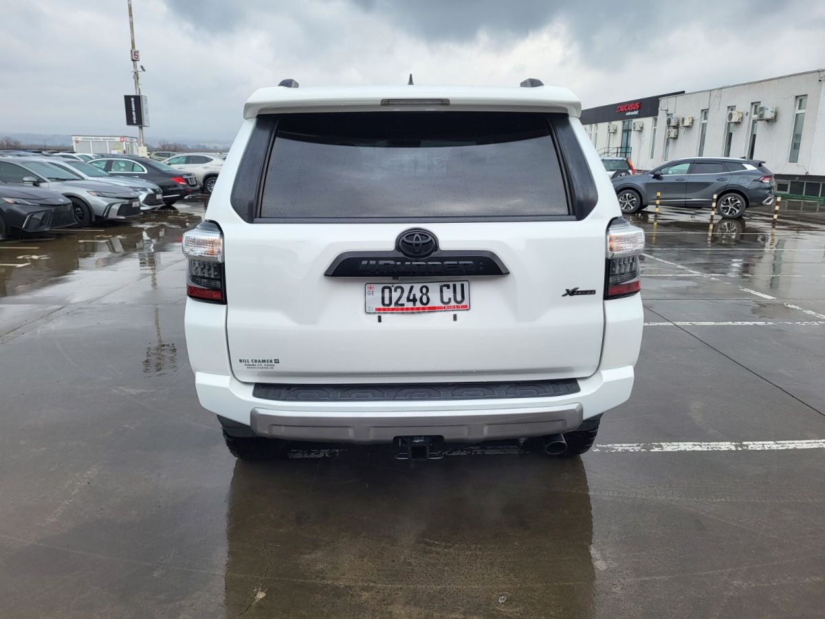 Toyota 4 Runner - фото 5