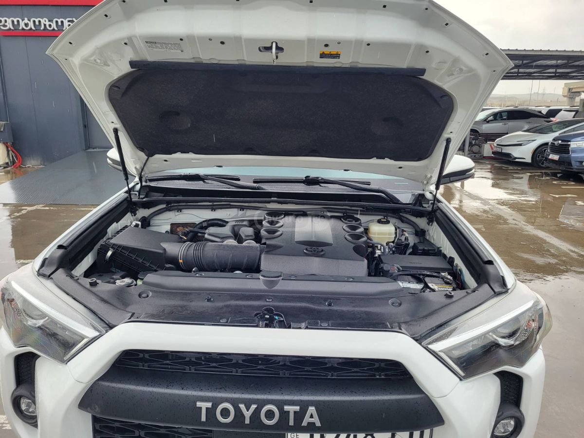 Toyota 4 Runner - фото 7