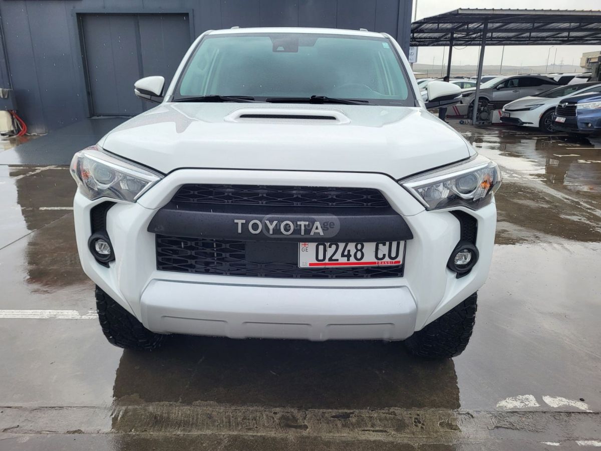 Toyota 4 Runner - фото 8