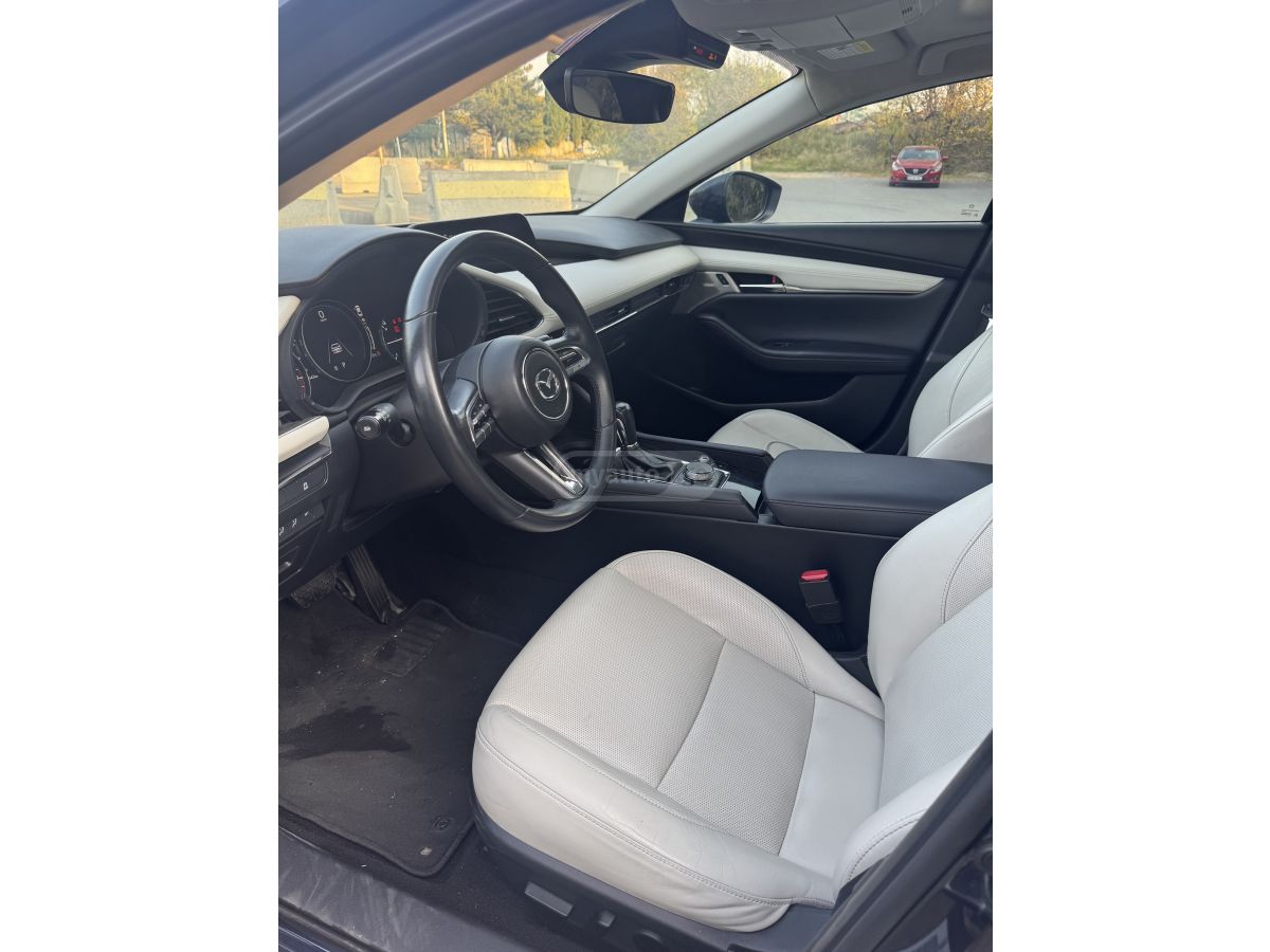 Mazda Mazda 3 - фото 10