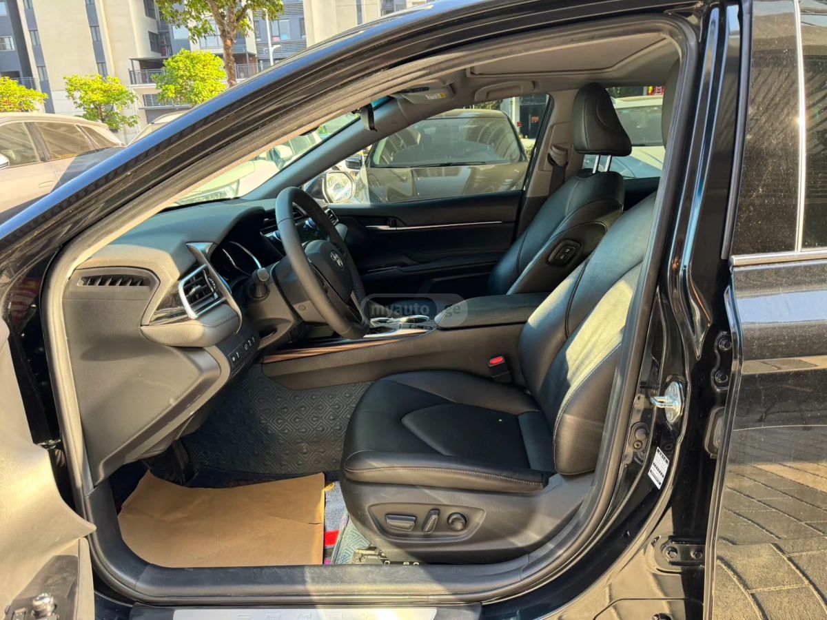 Toyota Camry - фото 4