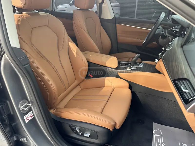 BMW 650 2022 — миниатюра 11