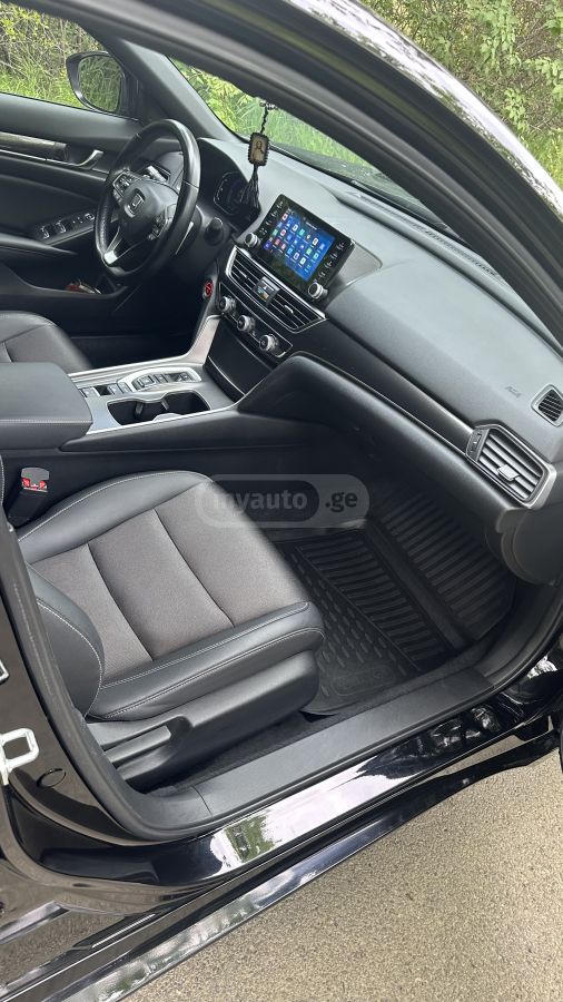 Honda Accord - фото 12