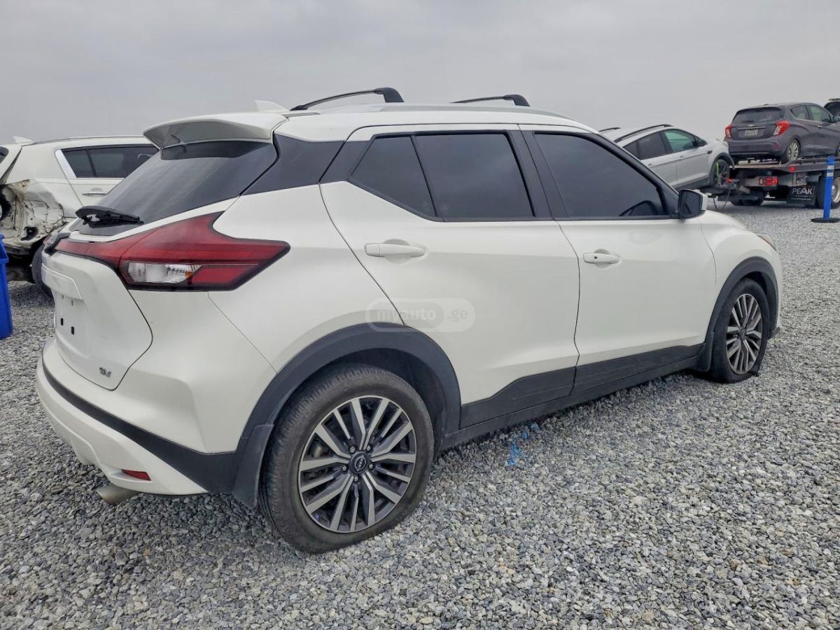 Nissan Kicks - фото 3