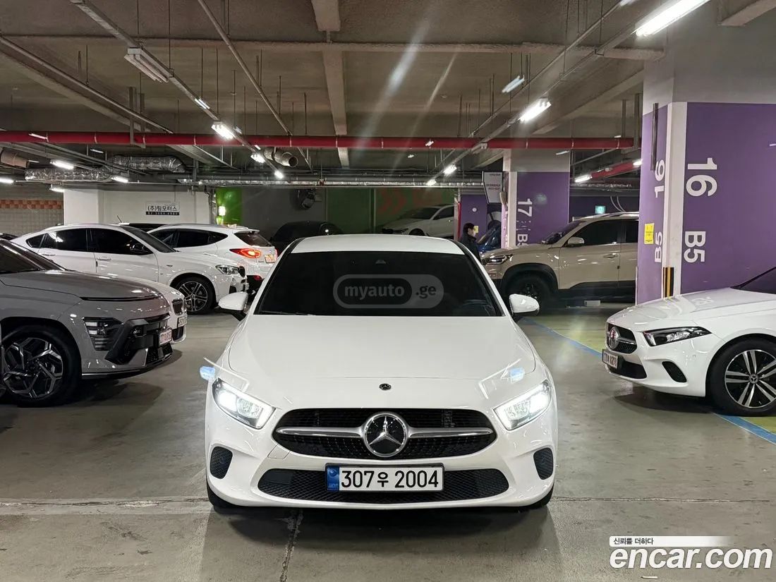 Mercedes-Benz - фото 1