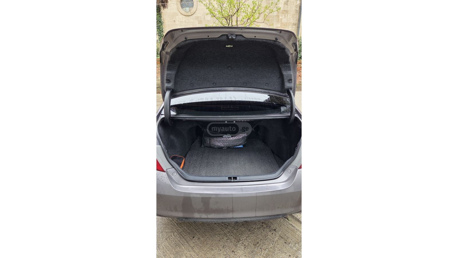 Toyota Camry - фото 2