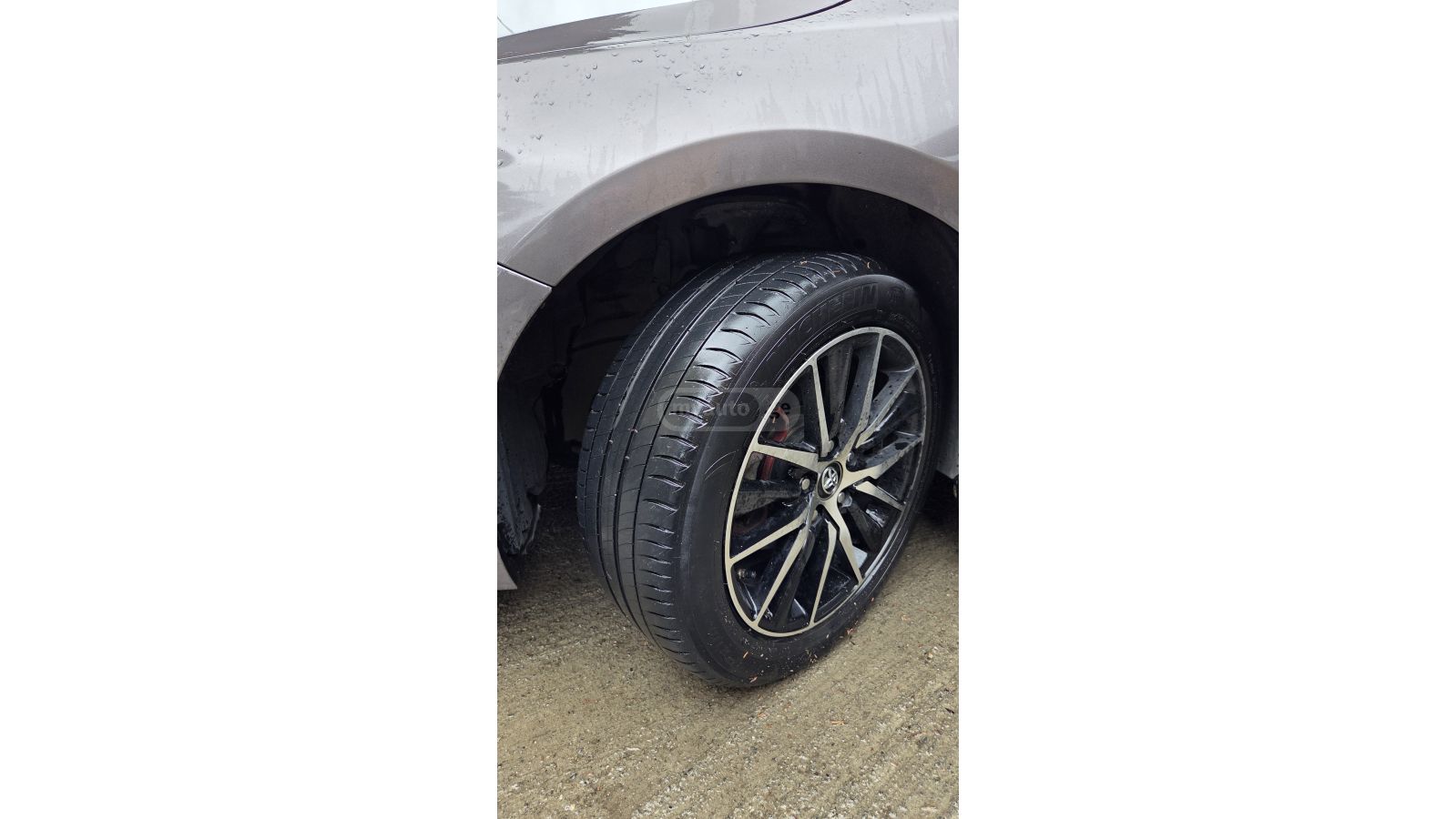 Toyota Camry - фото 3