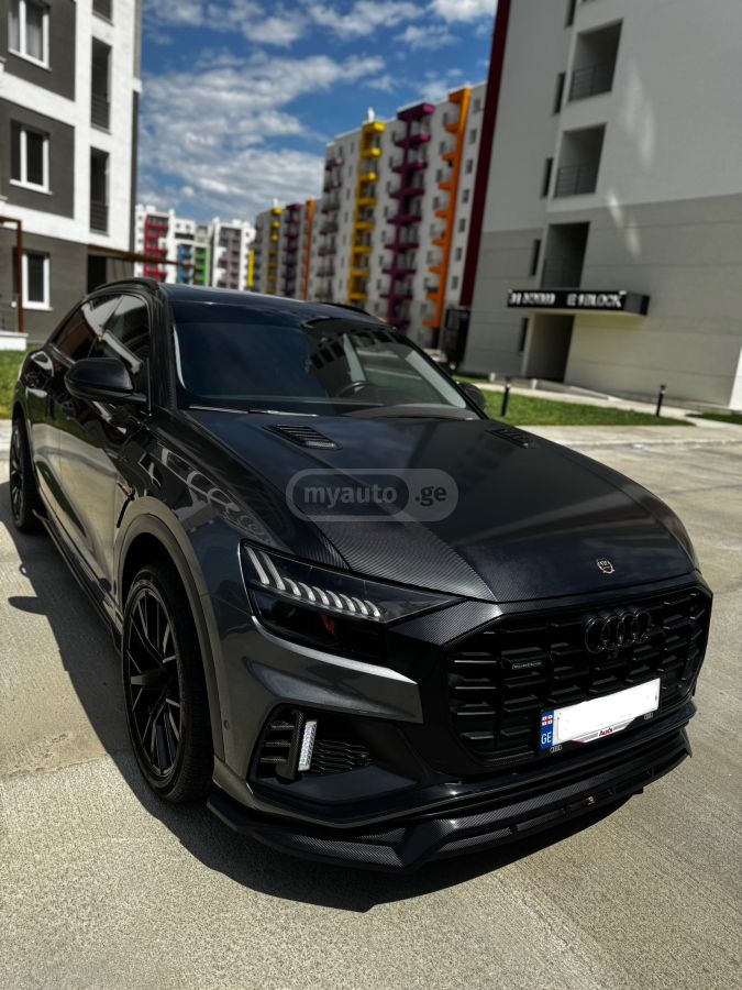Audi Q8 - фото 1