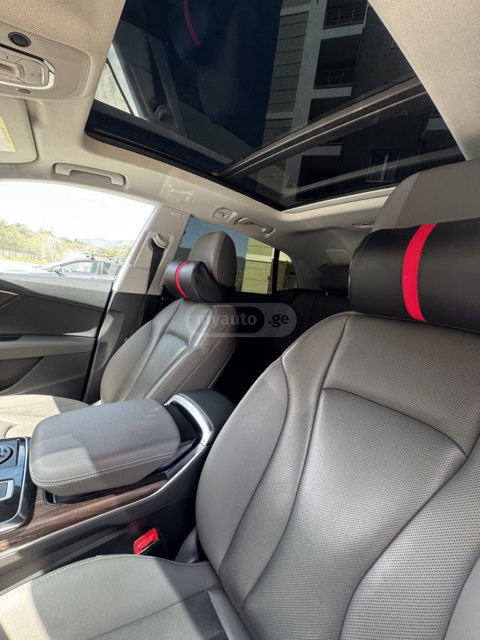 Audi Q8 - фото 10