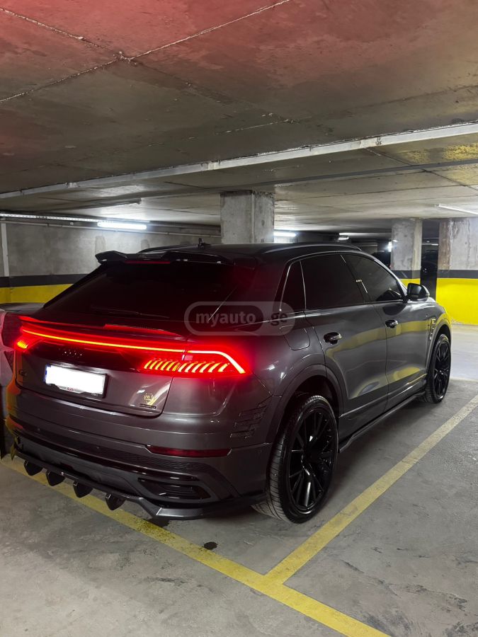 Audi Q8 - фото 13